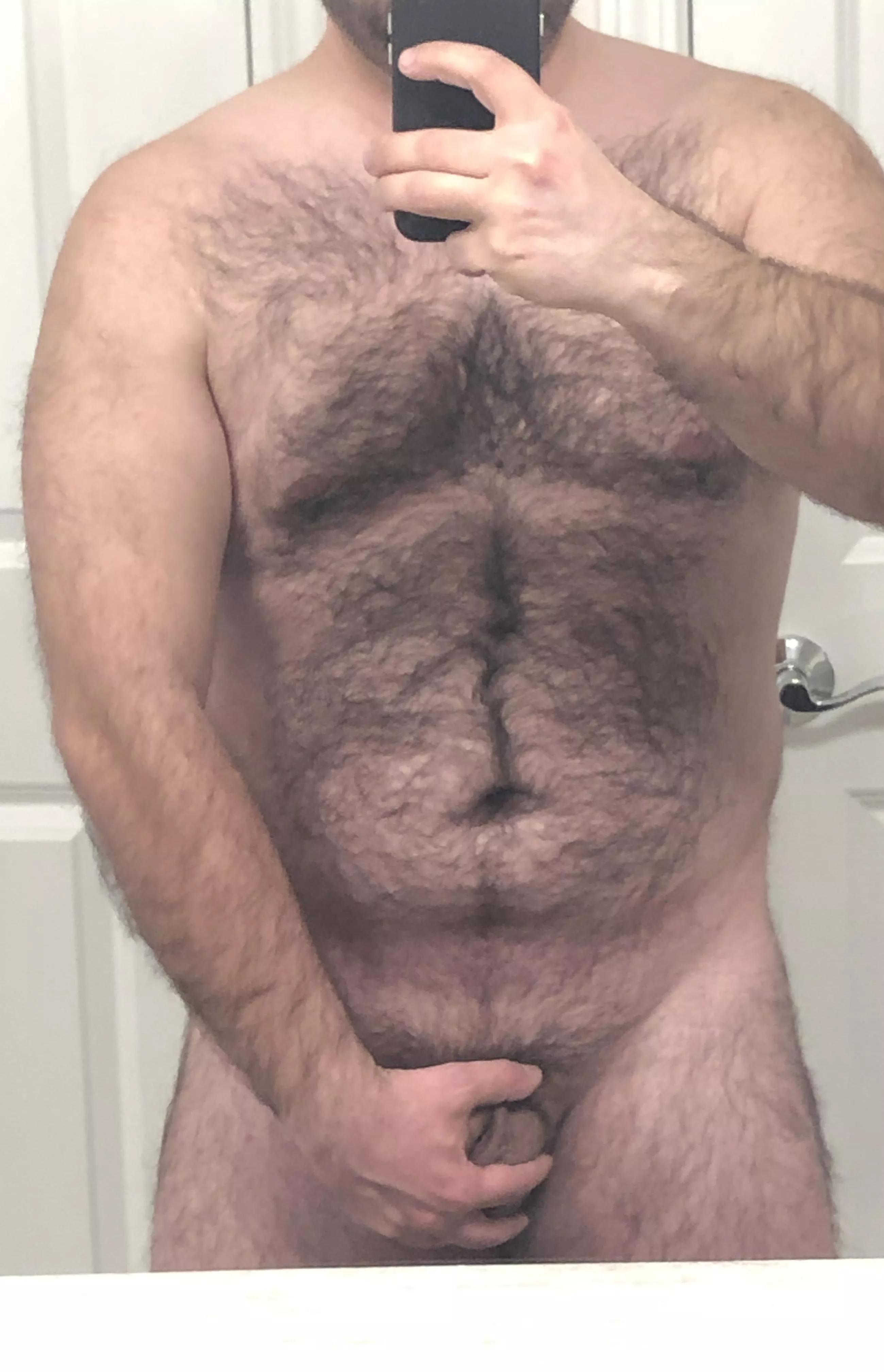 31 m 5’7” 190 lbs testing out the mirrors in my new house! Any women out there into hairy guys? posted by JeffGordonRammsee