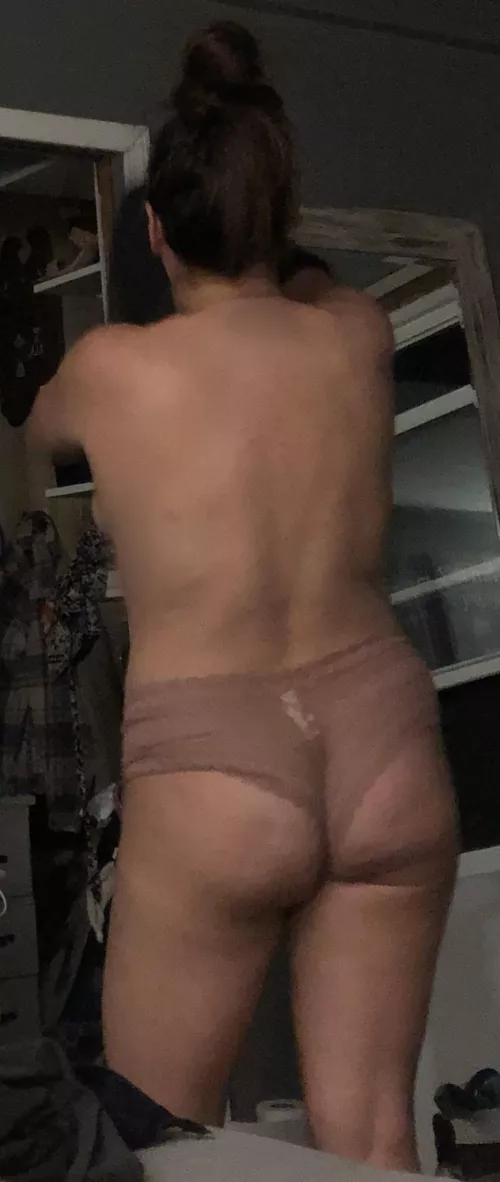 31, married, and happy to show off for ya ;) by skywaymyway