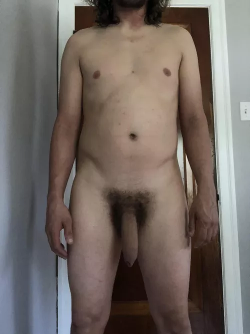 31M 6ft 183lbs I got sweaty and hot after mowing the grass by AmericanNatural31