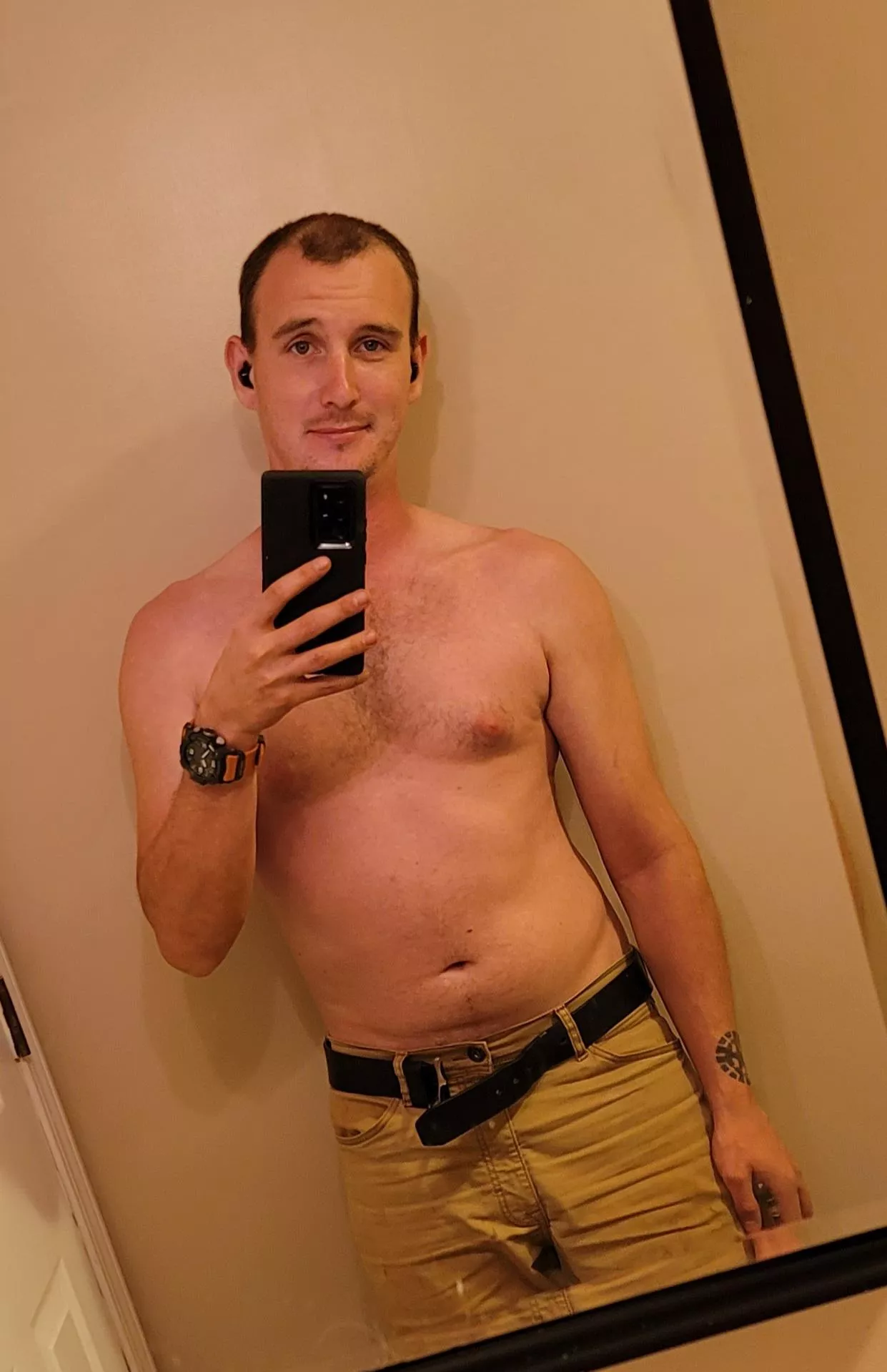 31m wnc. Need assistance with my cuckquean posted by 7uckyRobT