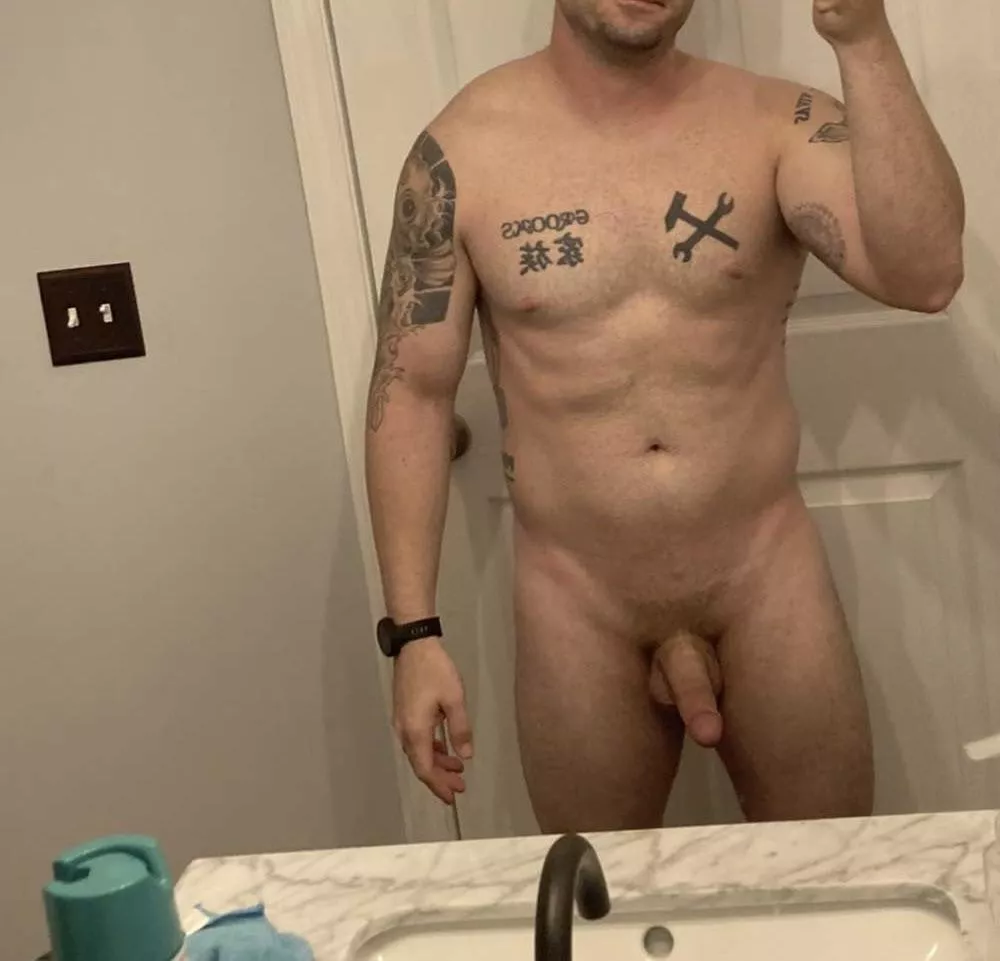 32 5’6” 170 pounds some days I’m good with it some days I feel nasty. posted by doingitup10