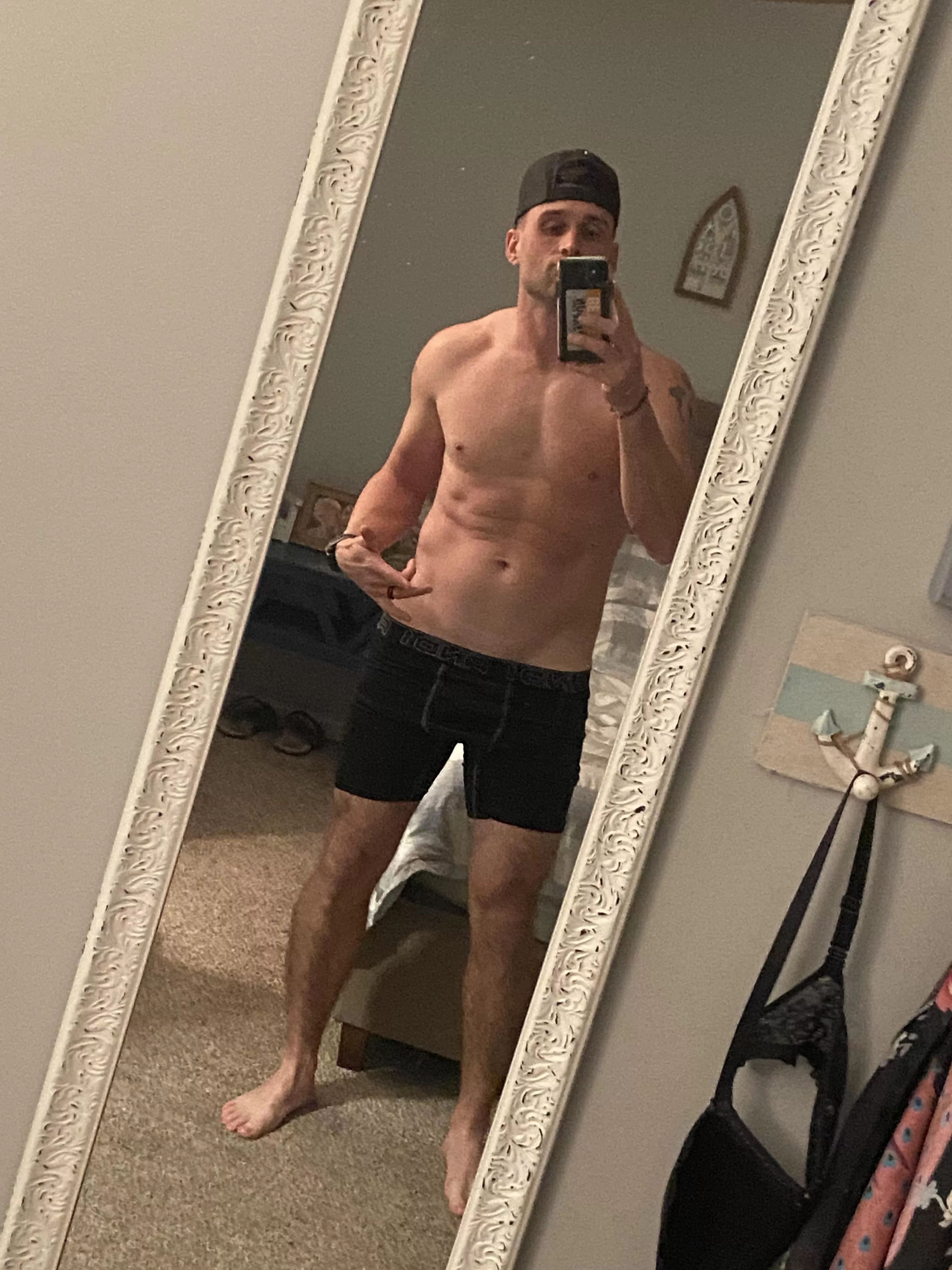 32 married, discreet, curious posted by kbmarried89