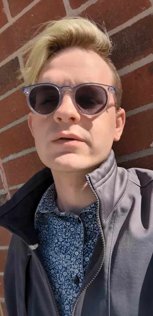 32 Need more gaming friends to play with. Solo gaming is hella lonely. by NyghtTymer