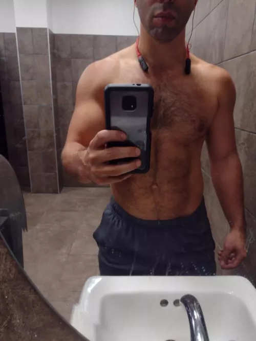 32m bull in Chapel Hill RDU area, also headed to NYC and Chicago by pornkhal