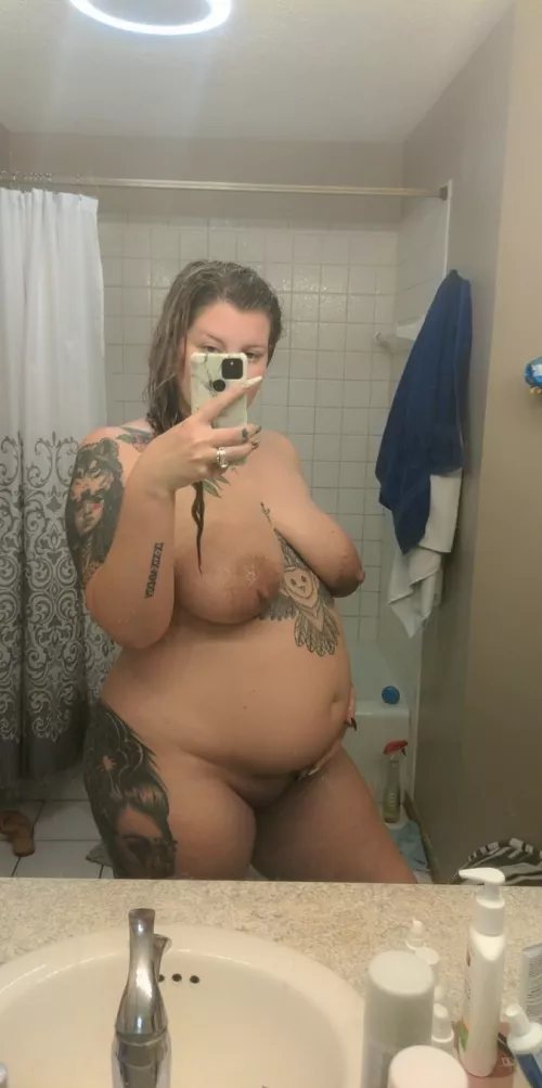 33 weeks and I'm so wet 💦 by tittieswmilk