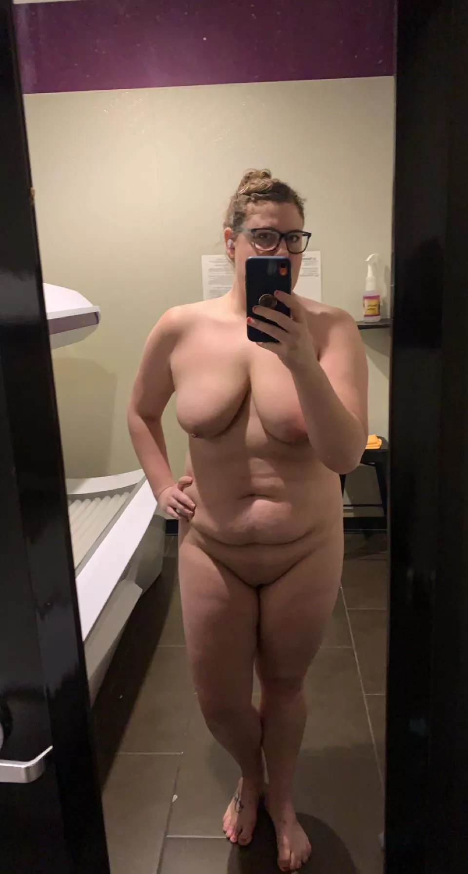 33[f], 190, 5’6 My poor body has to deal with me constantly to yo-yoing with my weight posted by secretlynaughty89