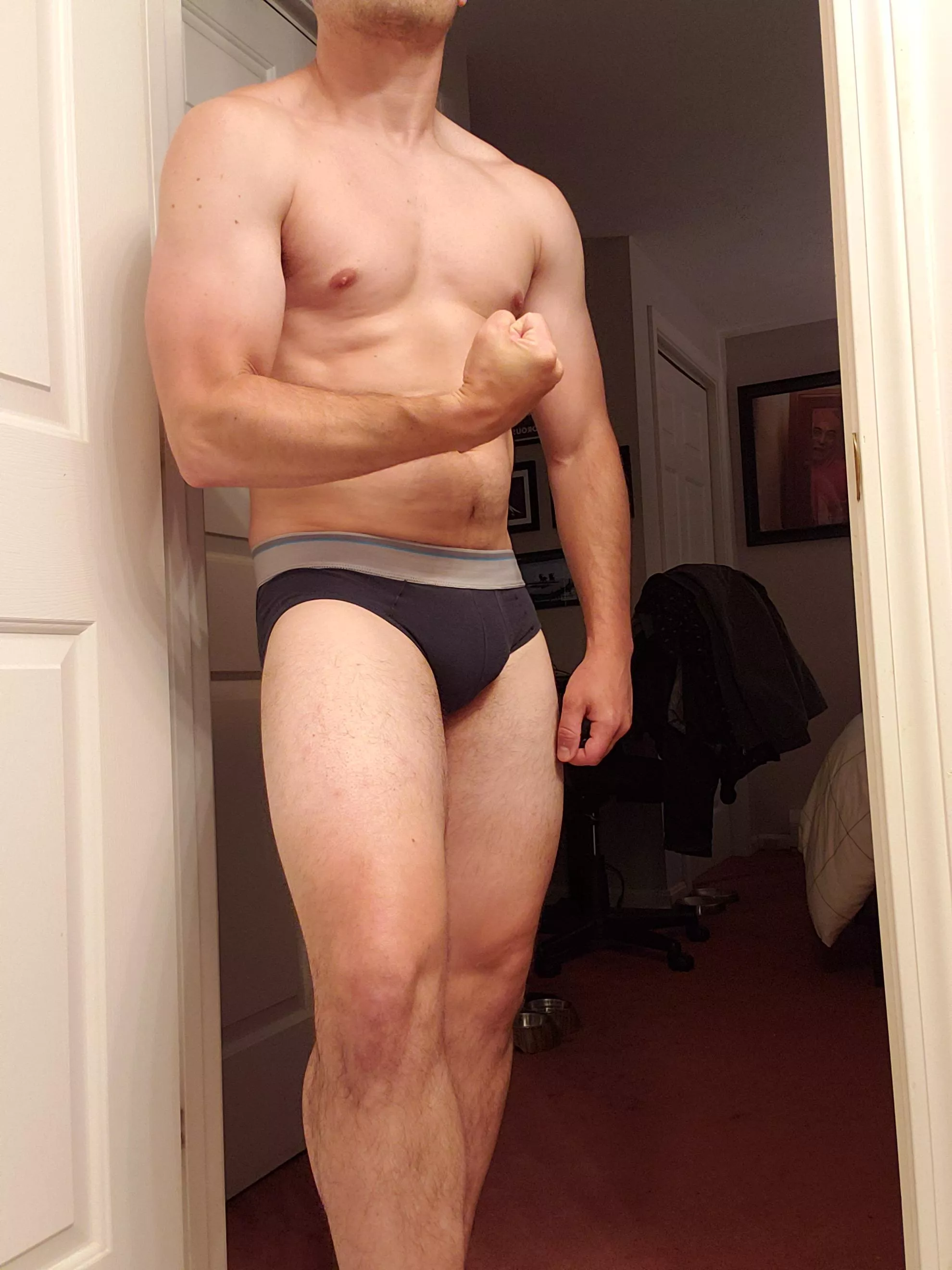 [34] bitch I'm attractive posted by Large_Squirrel1446