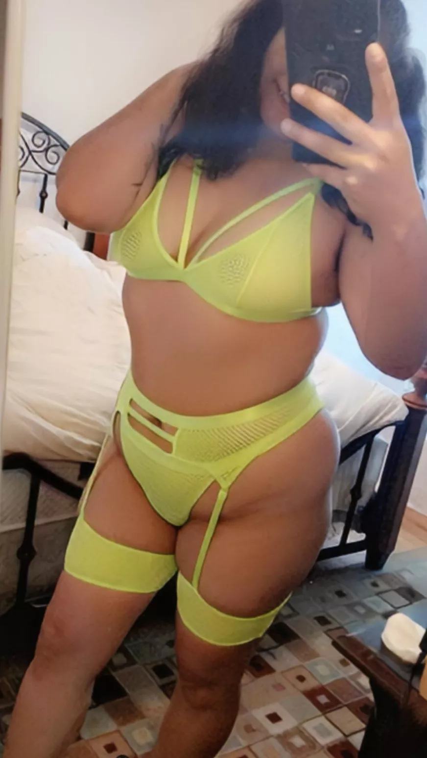 [35] What do you think? Still Fuckable? ❤️‍🔥 posted by PastValuable5