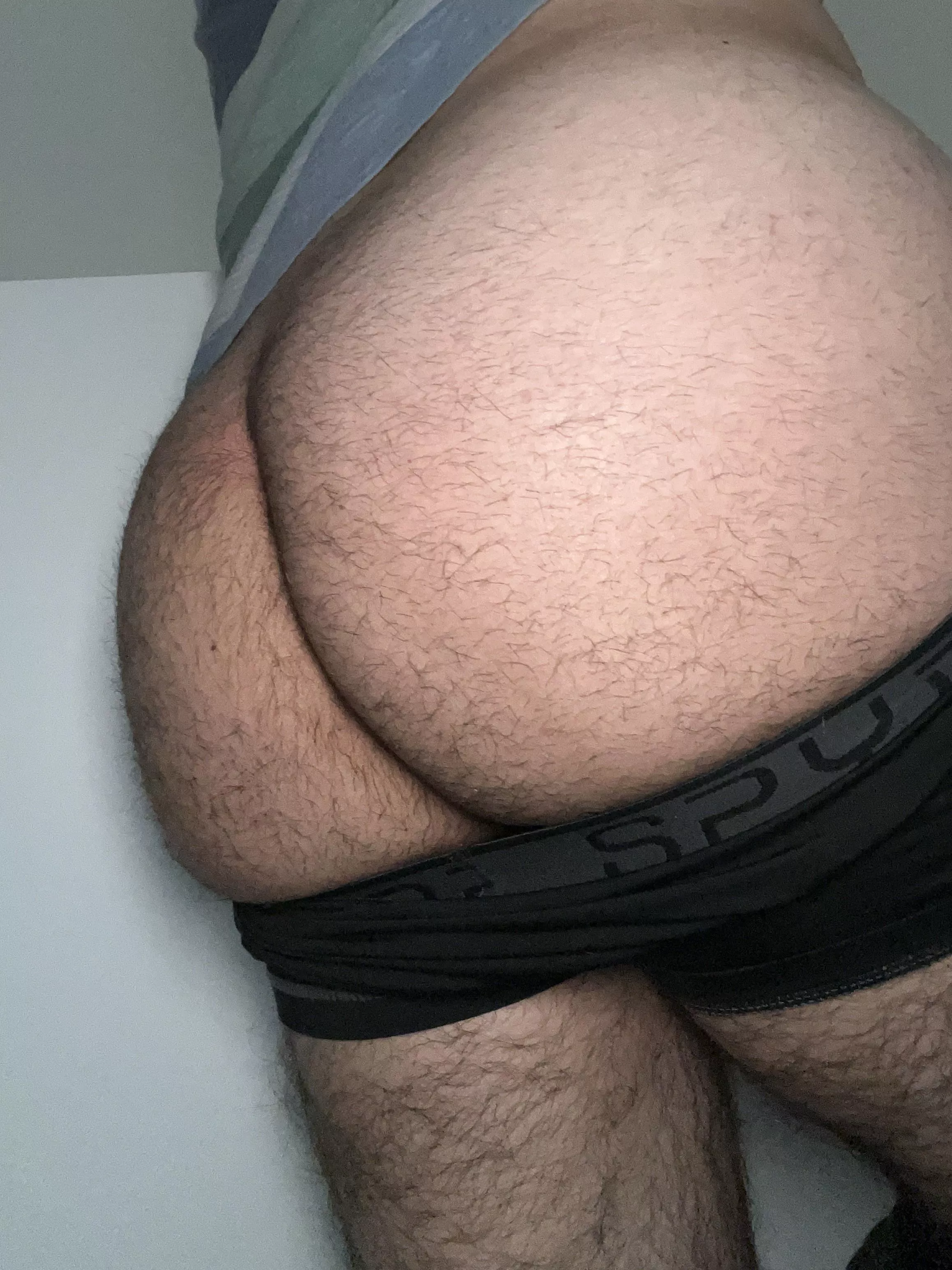 [35 yo] feeling lonely… posted by CtNyLatinxxx