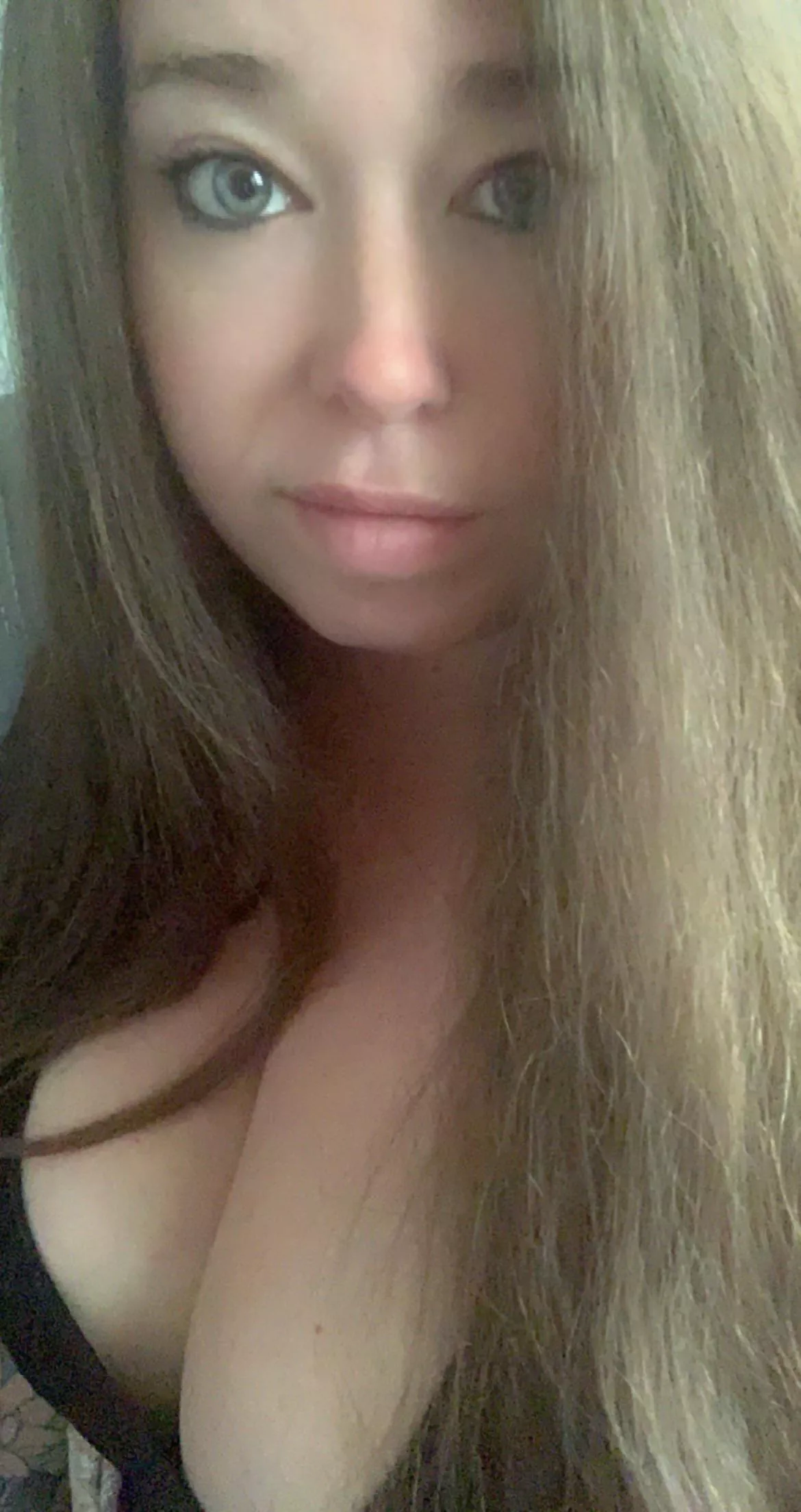 35F 😘 filters can’t stop that lip freckle posted by ivymiaexplicit