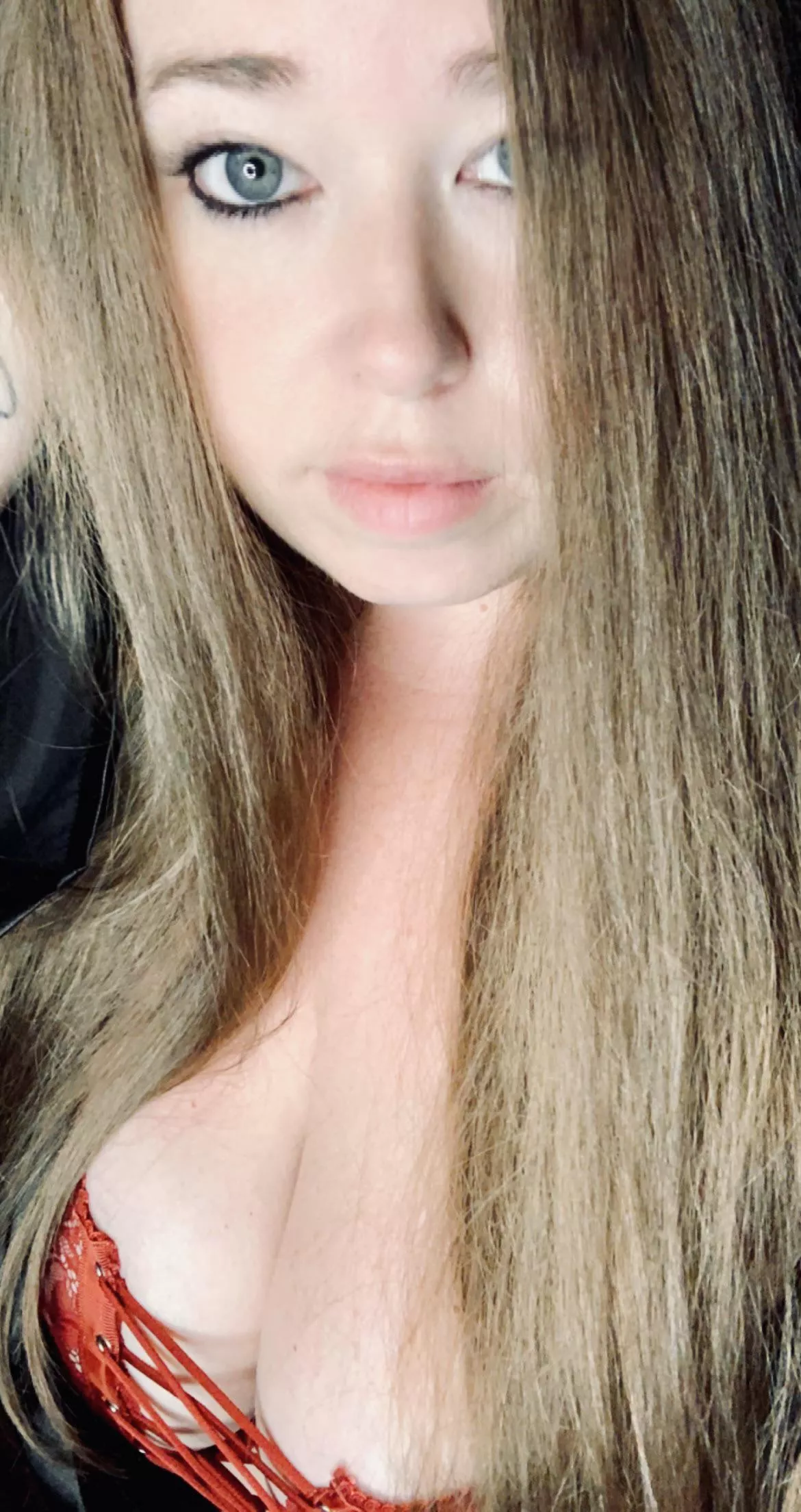 35F making my own late night excitement 😘 posted by ivymiaexplicit