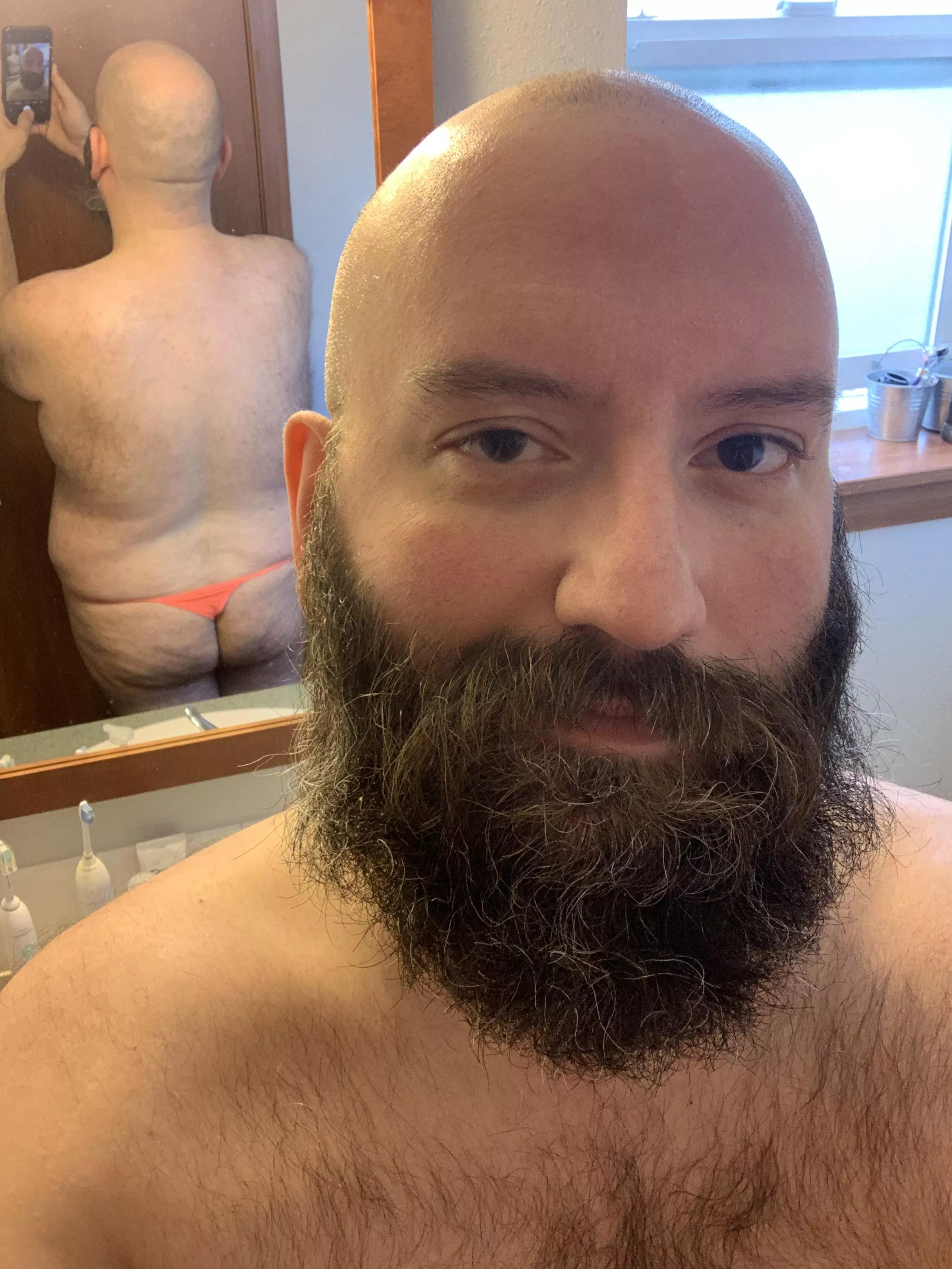 (35m) gay chubby bottom. About to shave my head. posted by Foxxykevin2
