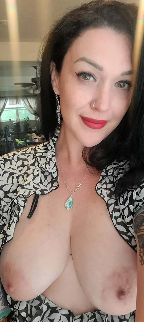 [36] you should have more milf and cookies. by Lilith_DCLXVI