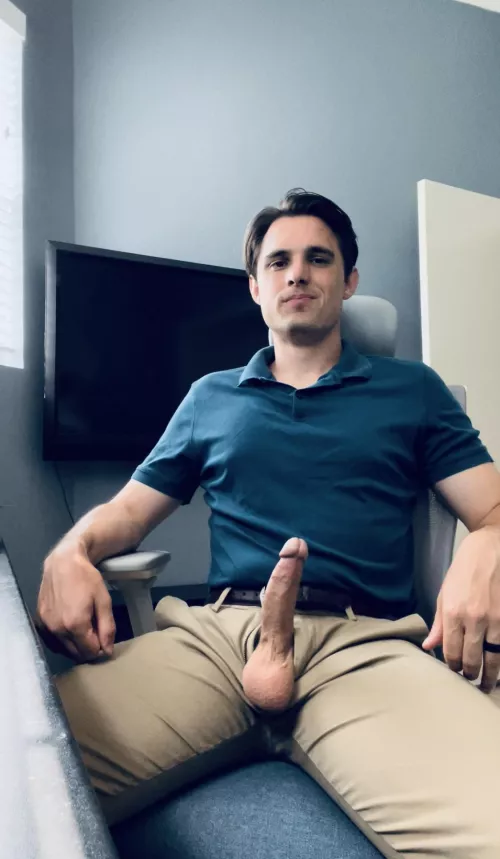 [37] Happy Tuesday by beanlicker222