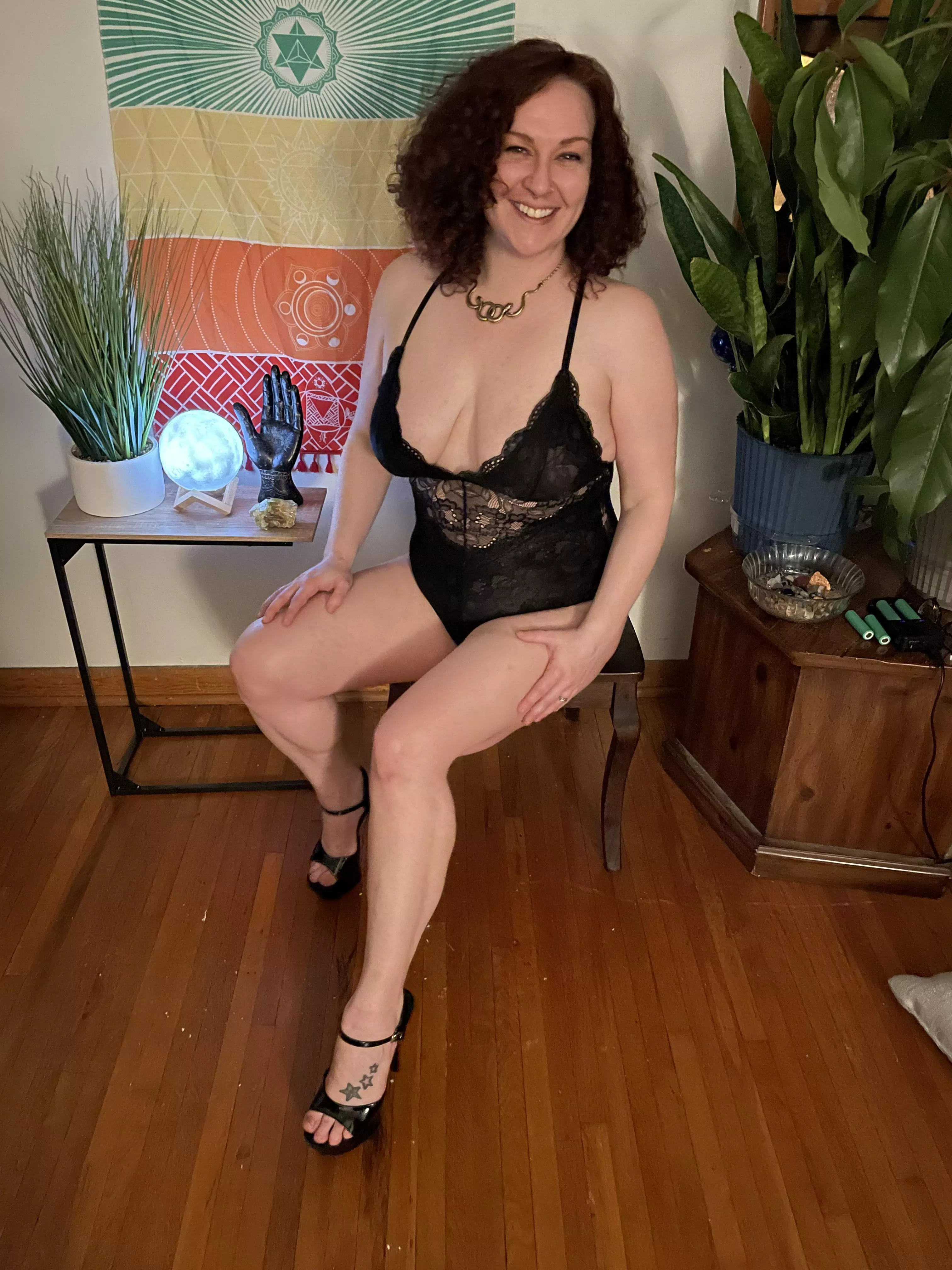 37 year old Bi MILF. Yes or no? posted by raegan369