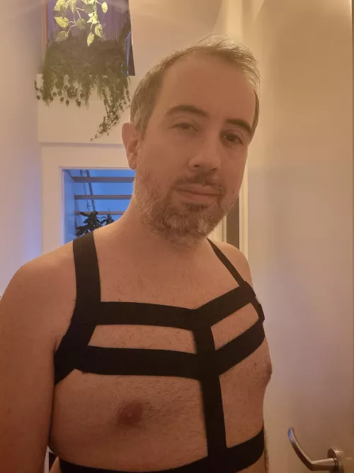 37 year. Someone want to cum on my face pic ? Dm me ;) by Francois34h78