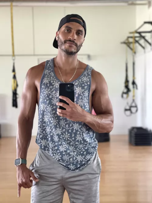 38 and feeling Grrrreat! 🐯 by prietov00