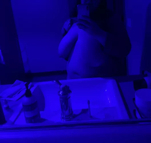 38f, 235, 5’3”. Felt artsy in the blue light. by invisible-queen