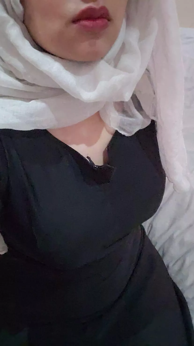 39 f uk. Do you like submissive Pakistani housewife’s posted by Mariamkhanxx
