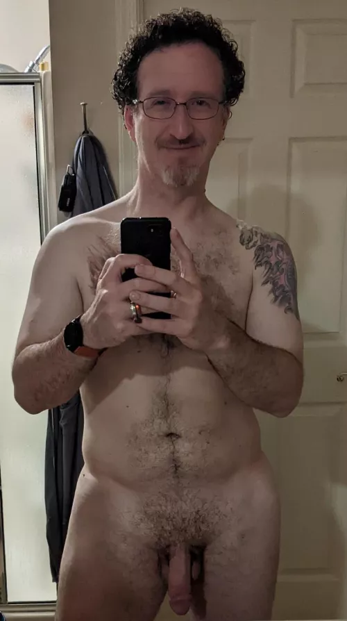 [39] Feeling fresh and clean for bed after my shower, orange, and nasal rinse post live training. 🙂☀️ by DadBodInTransition