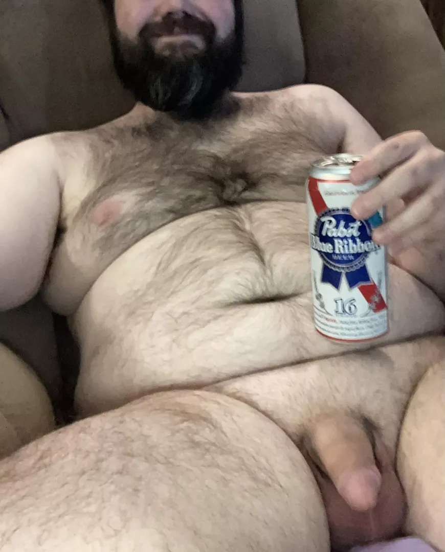 [39] Today kinda sucked for me mentally. So time for some cold ones and no clothes posted by TheHoss5150