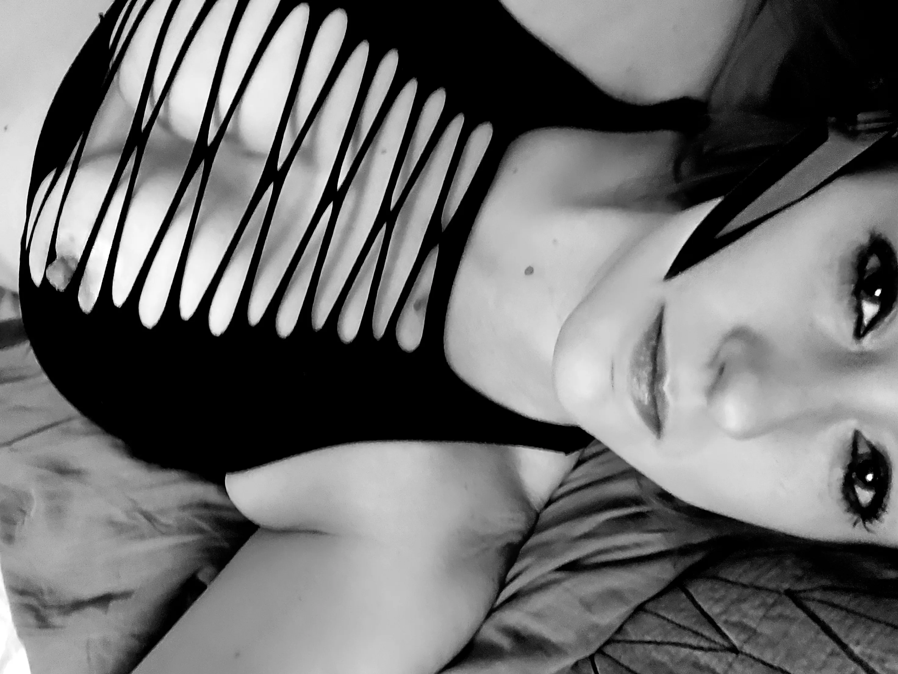 (39f) - Me trying to be artsy... posted by BubblegumChapstick