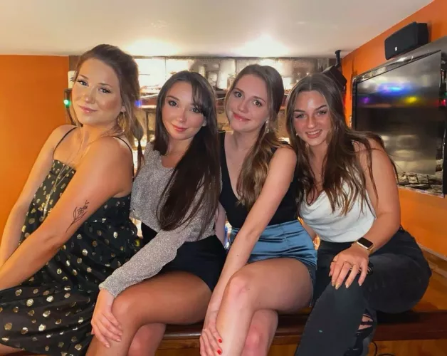 [4] Crossed Legs by WarmObserver