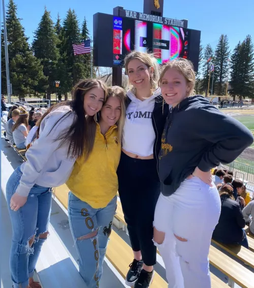 [4] roommates by creamydragon1