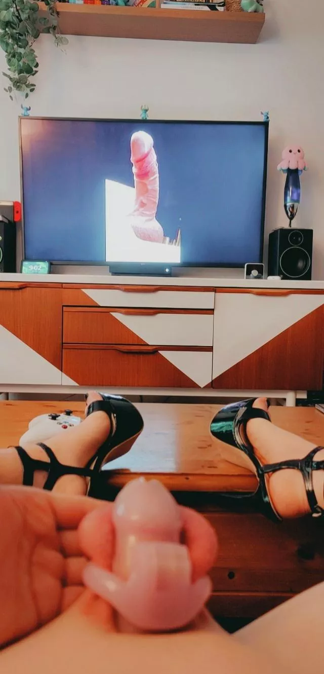 4 weeks locked... I'm so tempted to unlock 😰 posted by PikachunicornAmber