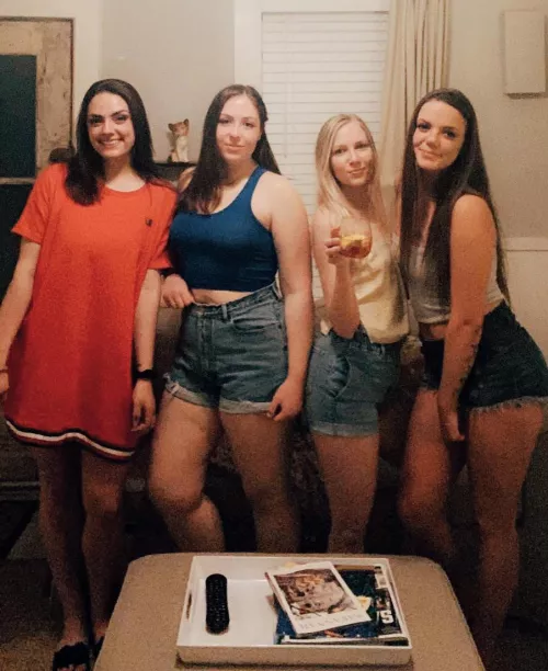 [4] which one is getting fucked? by cozycumdump