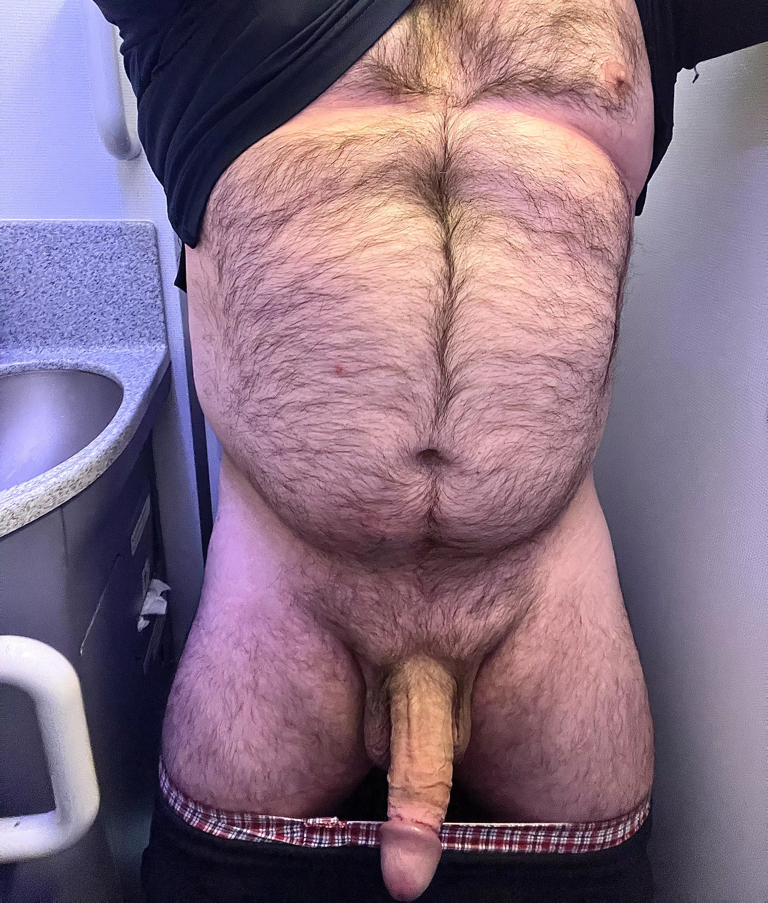 [40] Dadbod at 20,000 feet. Anyone care to join me, it’ll be a tight fit, but a fun time. posted by yankee0094
