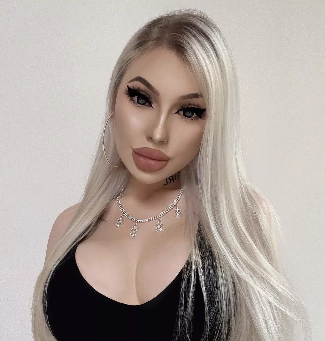 â—ï¸40% discountâ—ï¸ONLY FANS (link in bio) +130 POSTS âœ¨21 years old plastic barbie with big fake lips and fake boobsðŸ‘€âœ¨QUICK response to DMsðŸ”¥special requests available âœ¨sexting ðŸ”¥rates âœ¨fishnets/stockings ðŸ”¥lingerieâœ¨heelsðŸ”¥lipsâ posted by charlotteventurax