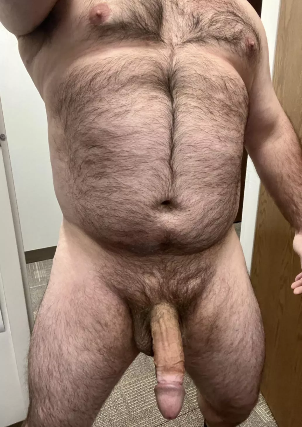 [40] No green on in my office, but the door is open to come pinch me 😂 happy St. Paddy’s Day!! posted by yankee0094