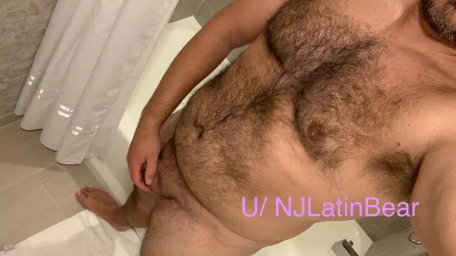 [40s] Who wants to shower with daddy? by njlatinbear