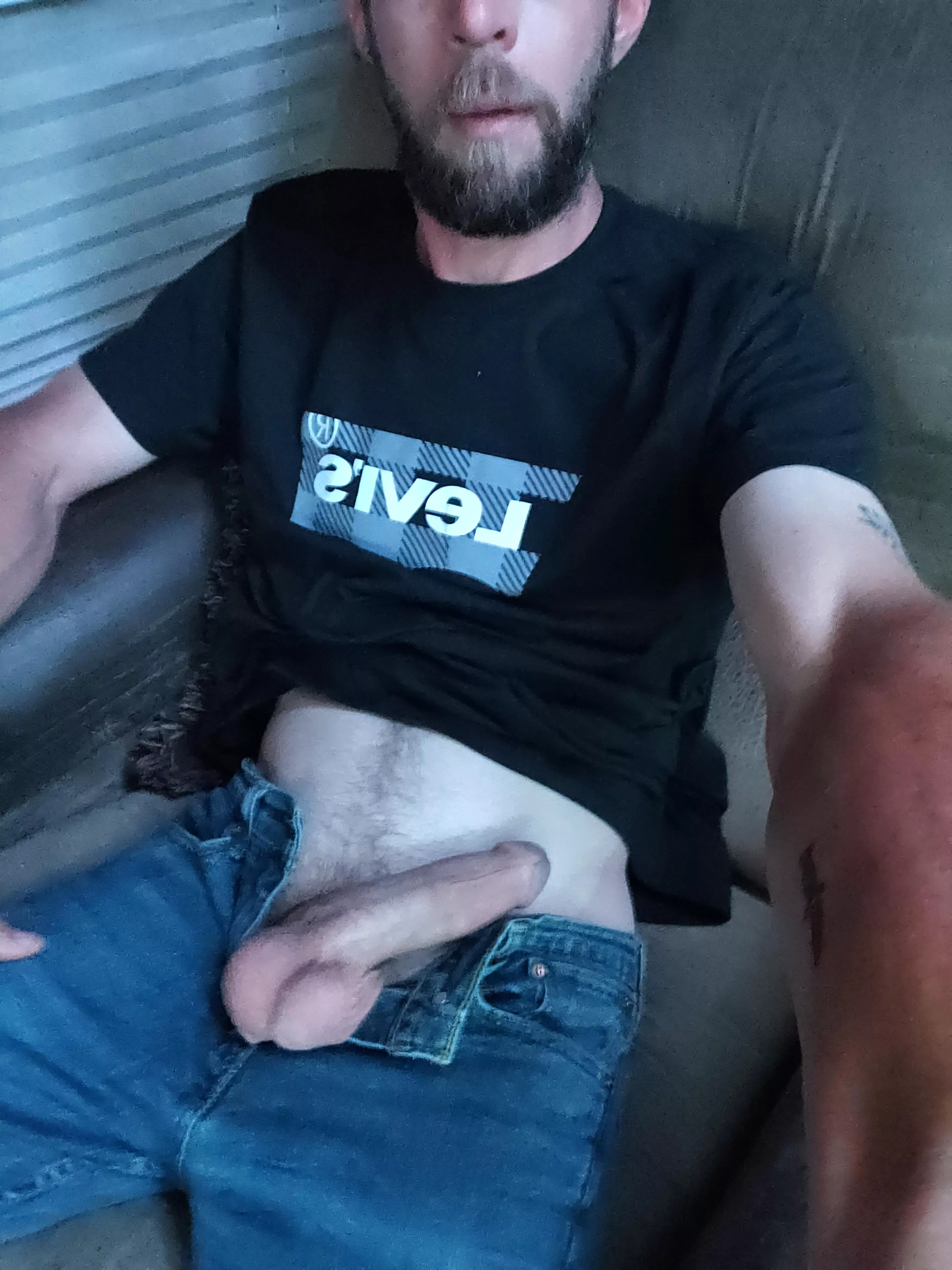 [41] dad doesn't wear underwear 😏😈 posted by cooolpotato3466