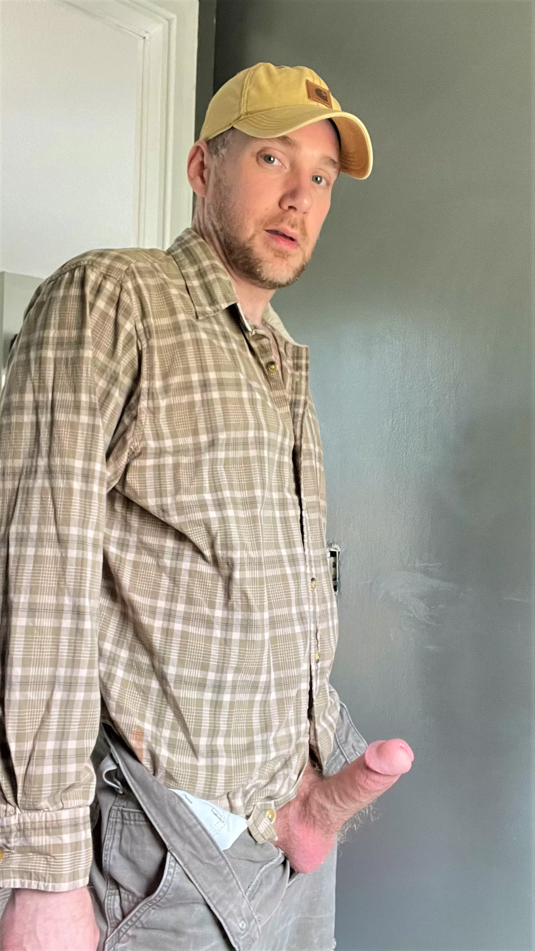 (41) I was in the middle of doing some house work when something came up. posted by ChainsawDust