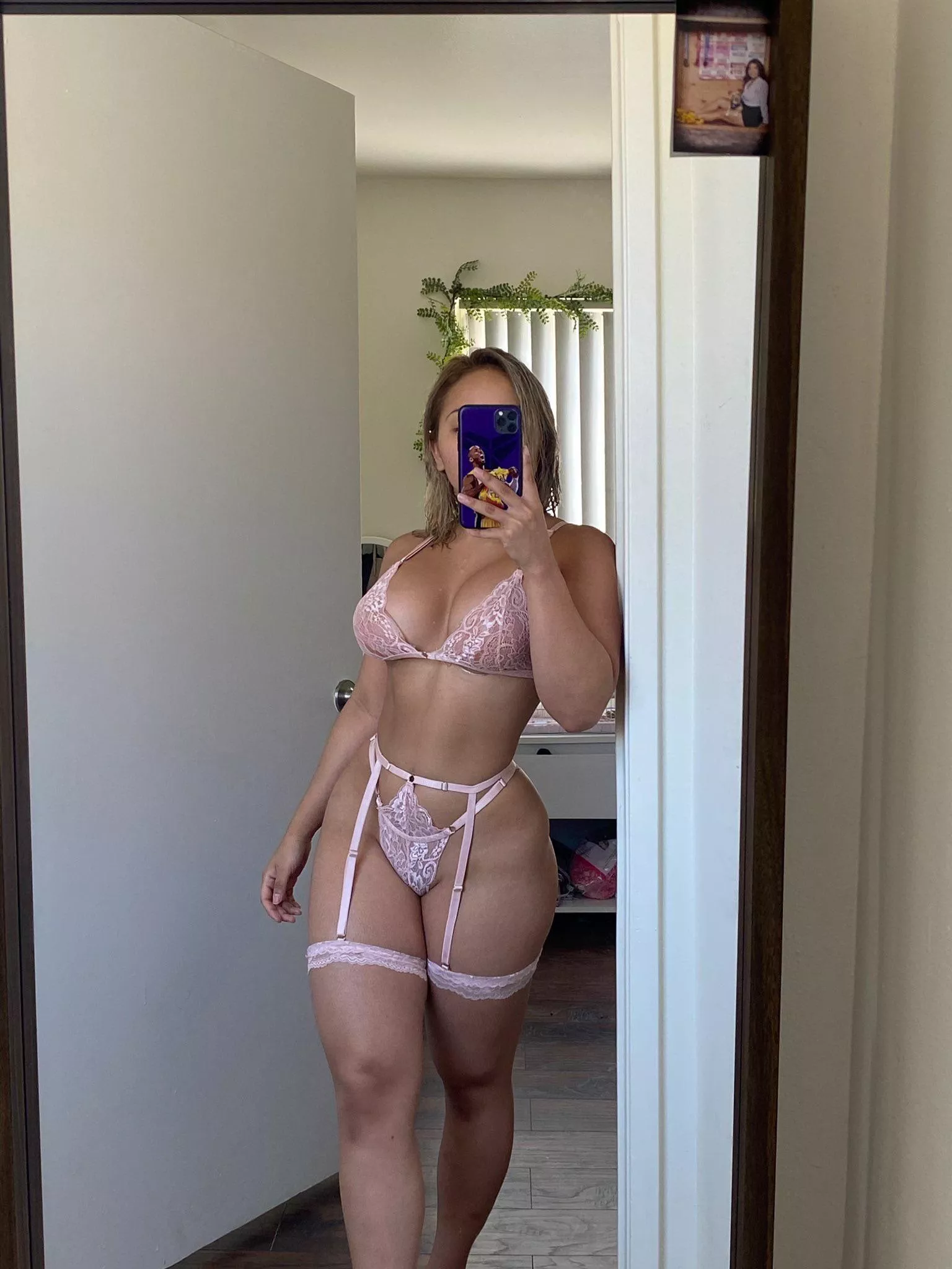 4’11” and thicc posted by kinkykat977