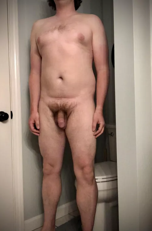 [41M - 6’0” - 216 lbs] I feel incredibly good today. Starting to love my body. I hope others like it. by FireXSky