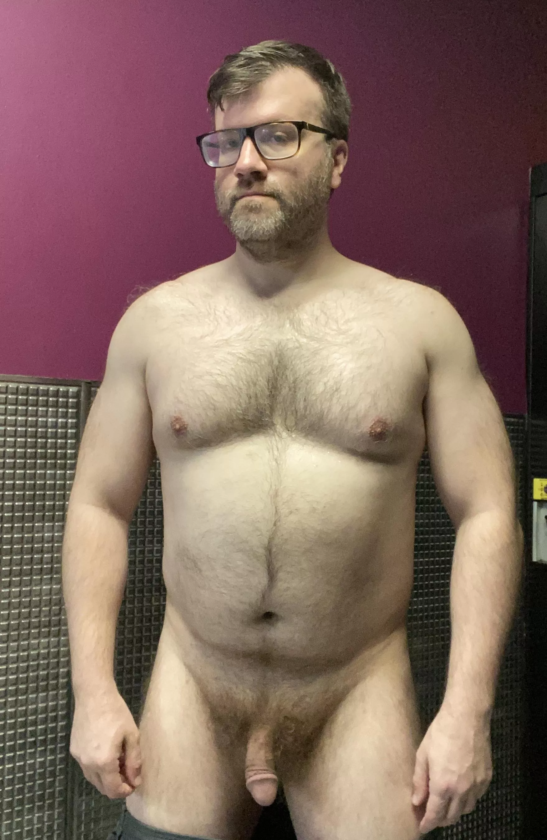 42 5’7” 195 - Feeling pretty good about my dadbod posted by novado212