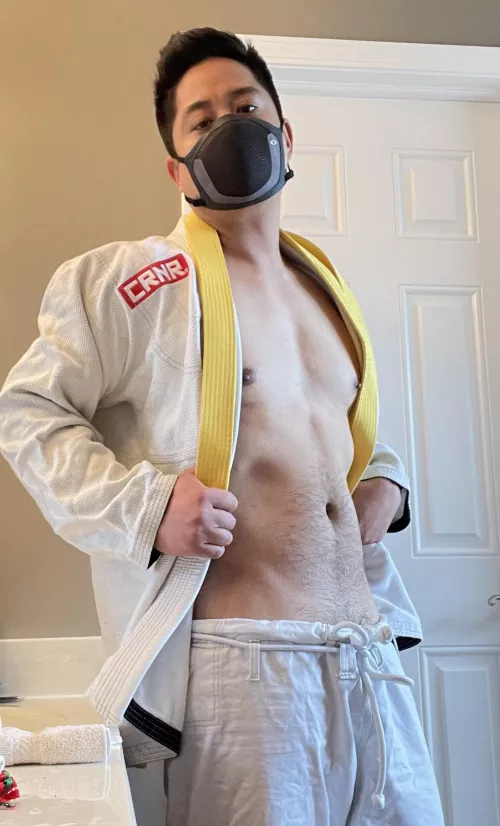 [42] - Anyone up for some jiu jizz-tsu? by aznthrowaway101