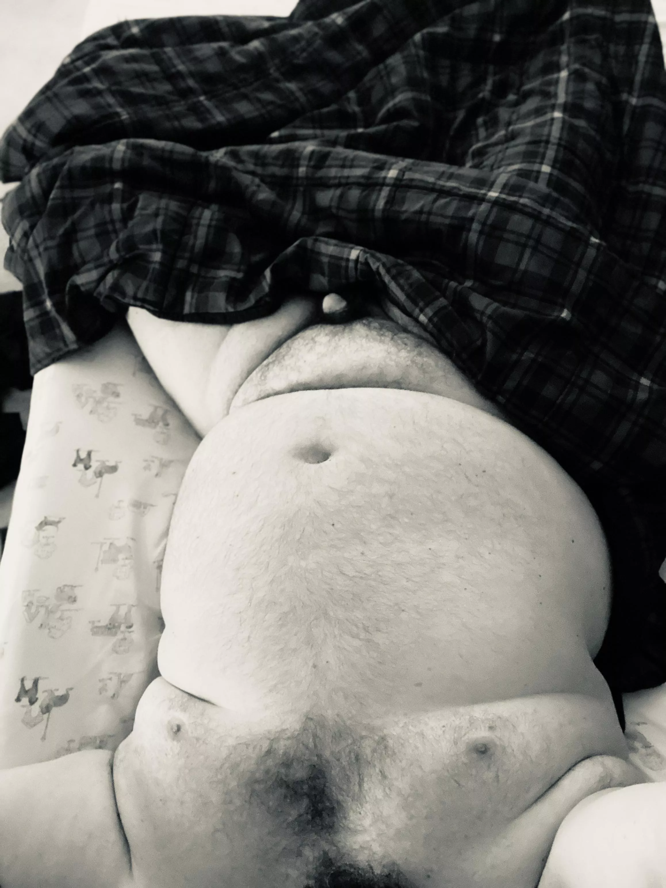 [42 str8] My sexy bhm body in bed this morning. Exhausting day yesterday so it was nice to sleep in. posted by introvertedbhm