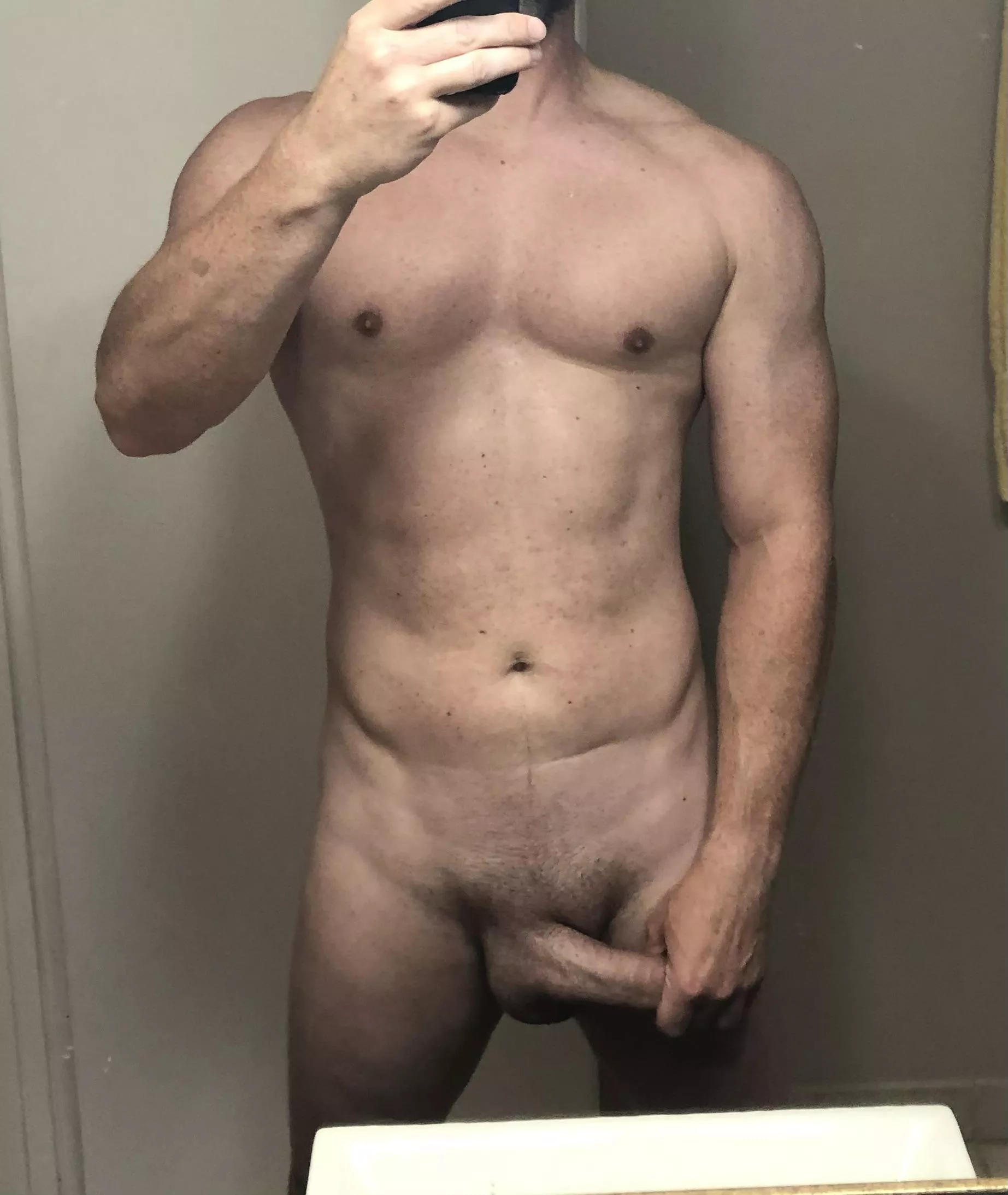 [45] let’s kick off this weekend posted by hdpckr82