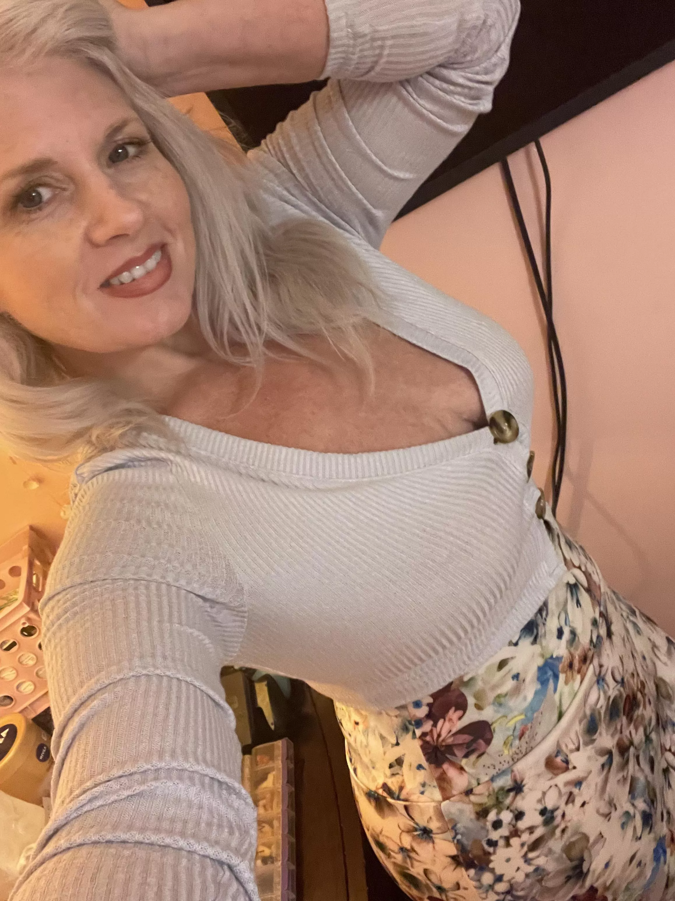 46 Year Young Rosie. Where you’ll you kiss me first ? posted by PaintedRoseLive