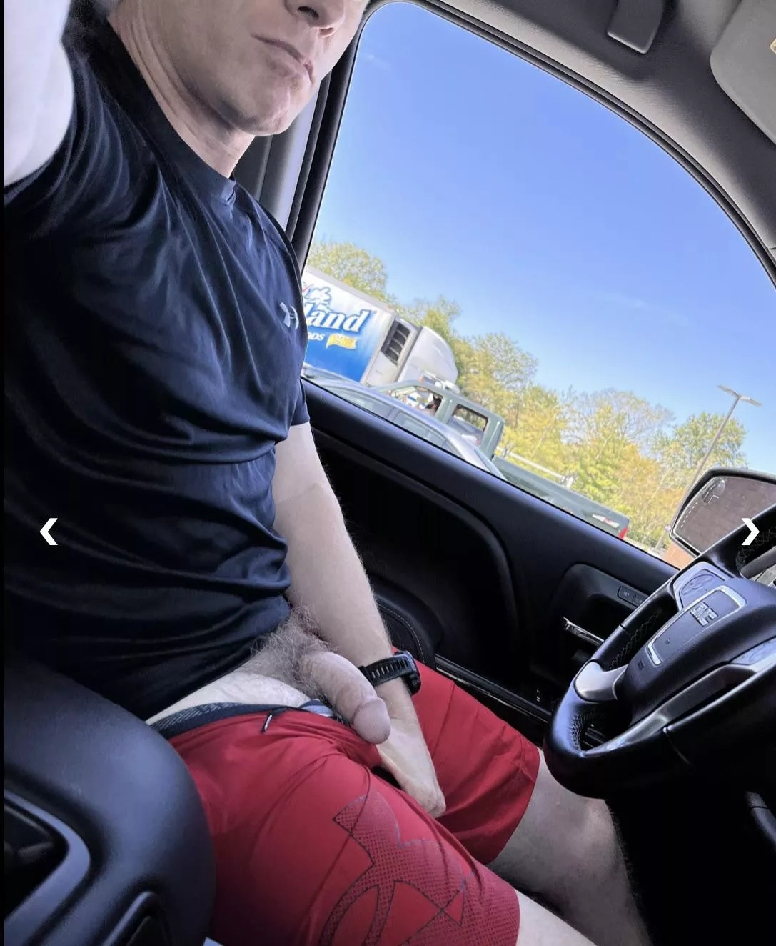 (47) I just wish I was average sized lol. posted by scottcumpton47