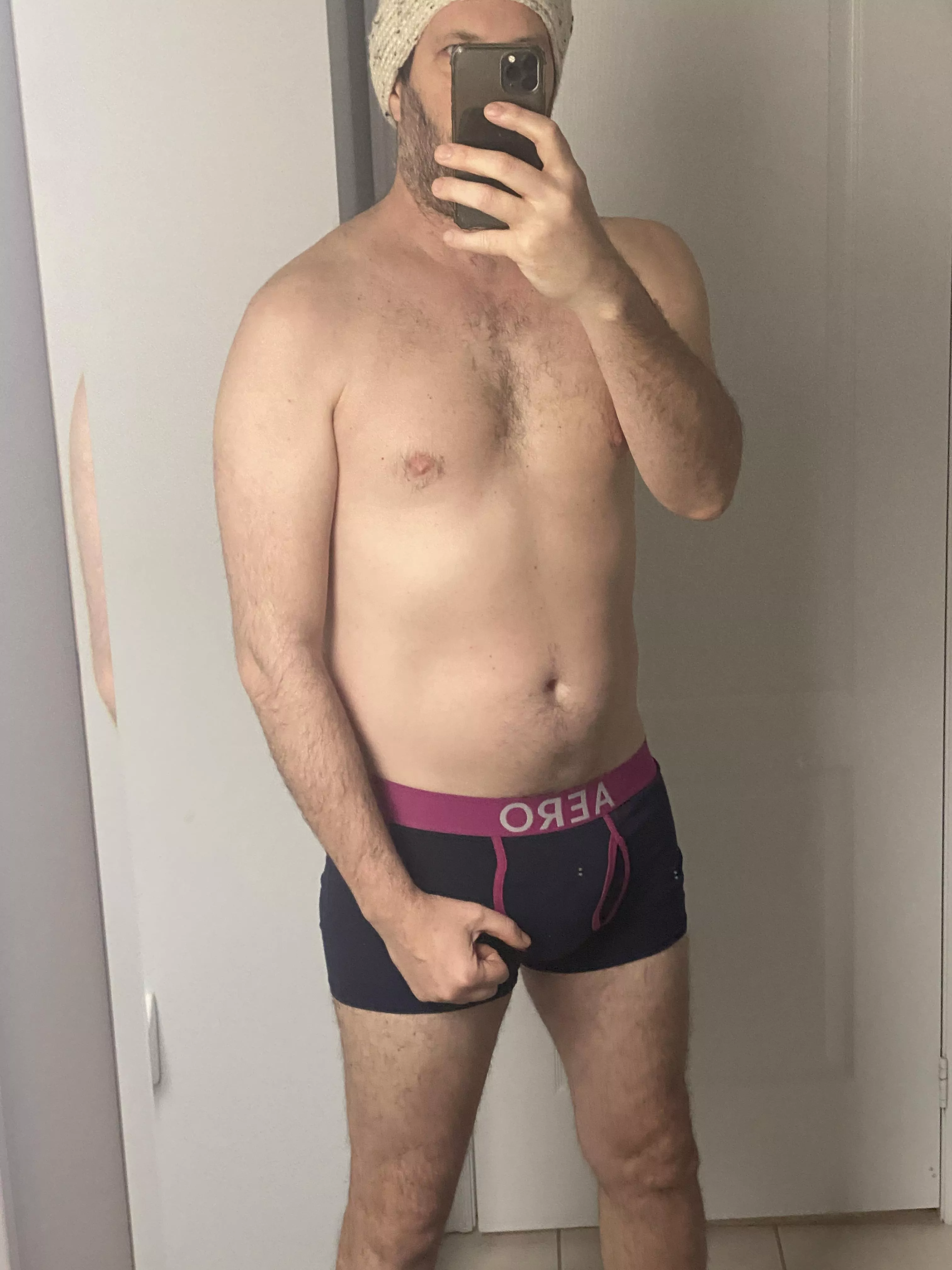 47m Daddy looking for new little. Dm if interested in getting to know eachother posted by tallintoronto