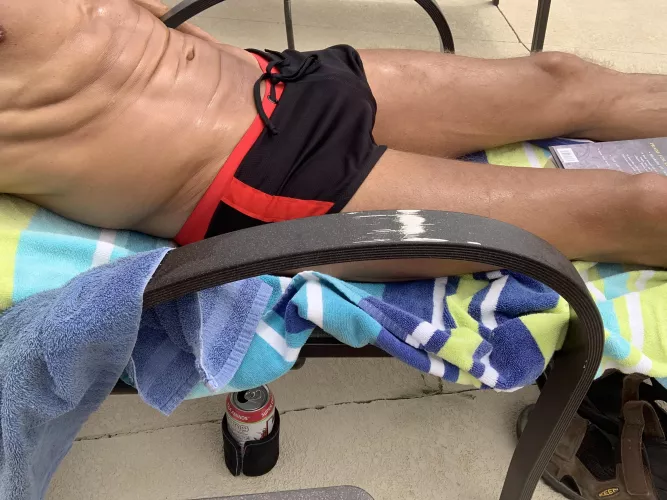 (48) How do you feel about dads in short shorts? by 48mshowing