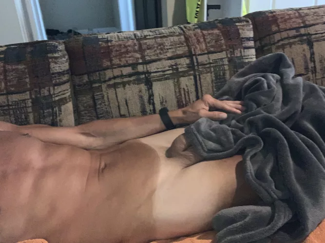 (48) I need some motivation to get up and moving today! by 48mshowing