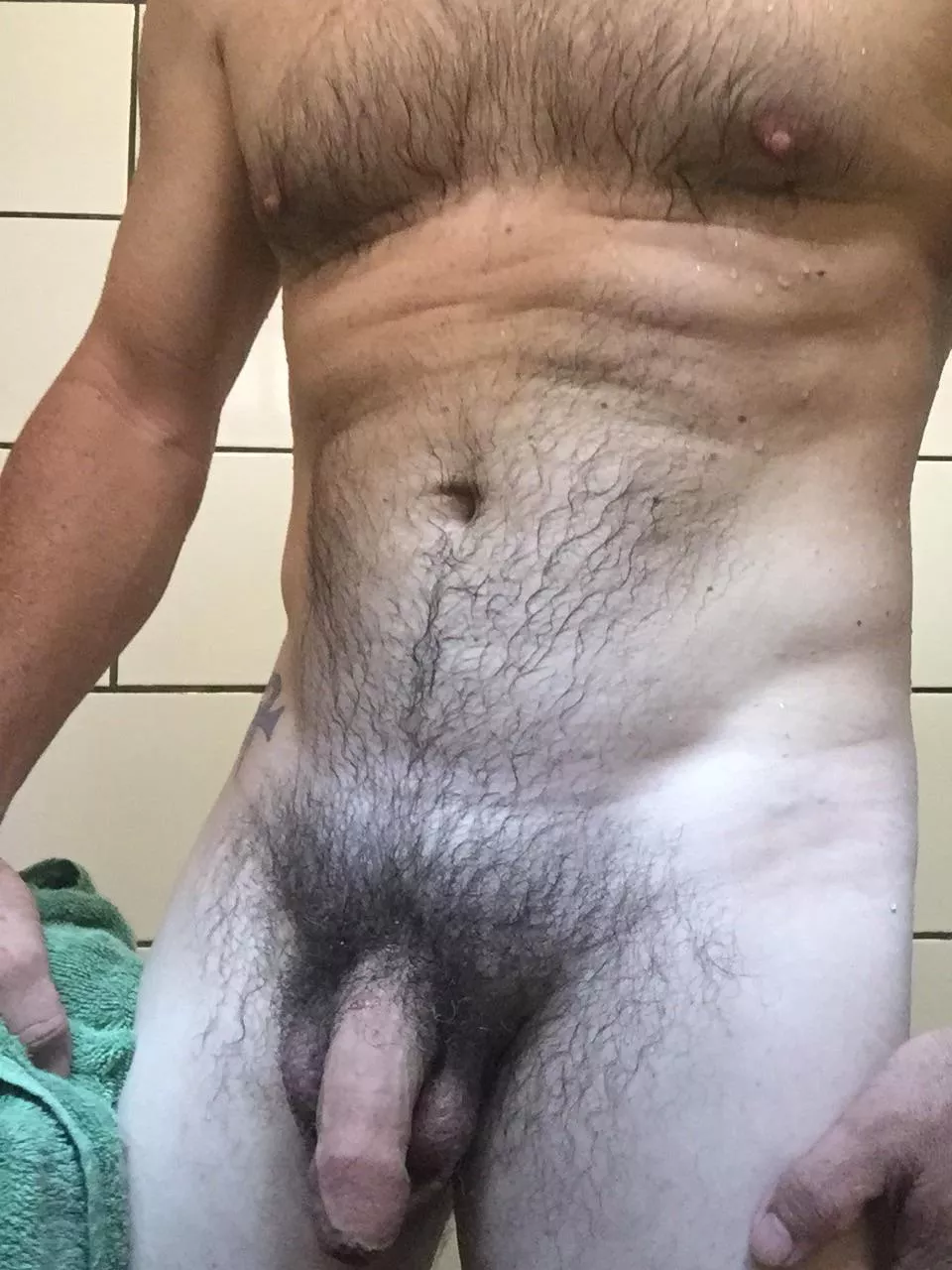 (49) uncut and bushy posted by Xerlate40s
