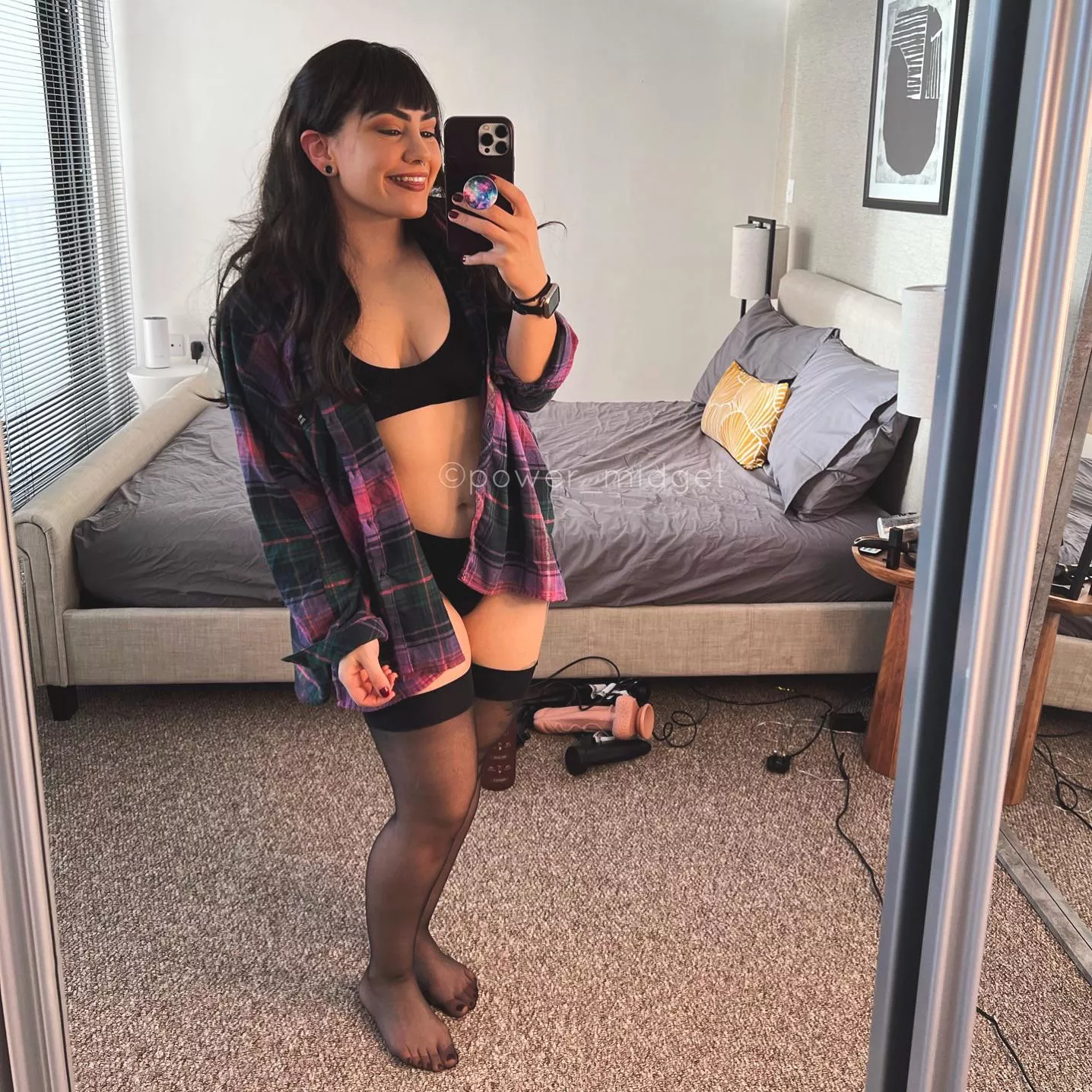 4ft 8” little cutie 🥰 posted by power_midget