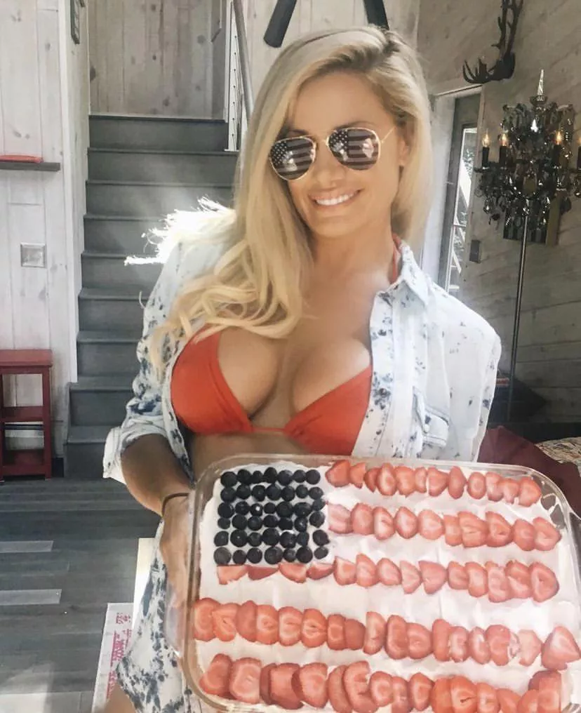 4th of July Janelle posted by PowerInspector